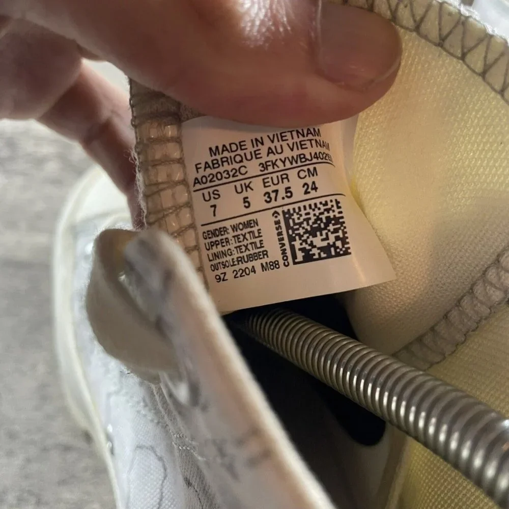 Converse CTAS Hi Women's 7 White High Top Sneakers Lugged Platform Chunky